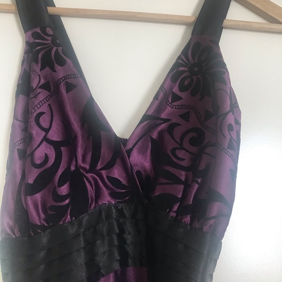 Purple cute dress with beautiful velvet prints. - Picture 2 of 4